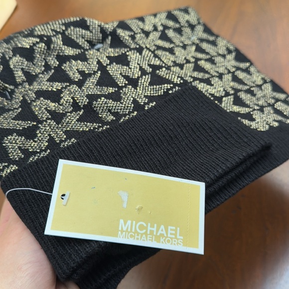 Michael Kors Scarf/Hat Set, Winter Scarf, Beanie black goldish color MK monogram - Picture 8 of 8